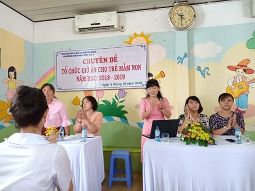 MN Phú Nhuận triển khai chuyên đề  Tổ chức giờ ăn cho trẻ mầm non . NH: 2018 - 2019